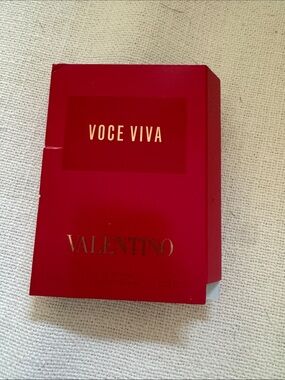 NWT Valentino Voce Viva Fragrance sample 1.2ml